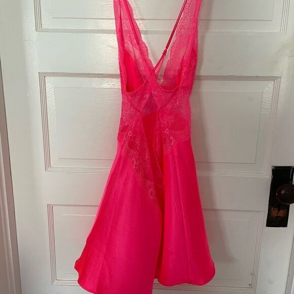 Victorias Secret Satin Lace Plunge Cross Back Slip Size S Hot Pink - Picture 4 of 6